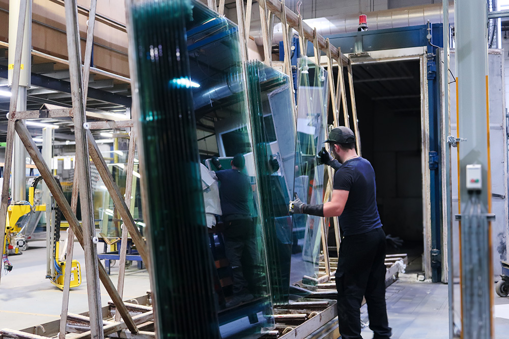 ყველა სახეობისა და სისქის მინა